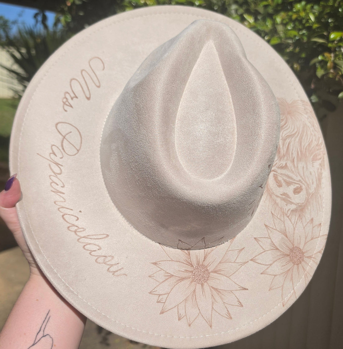 Custom Hat - Valentina