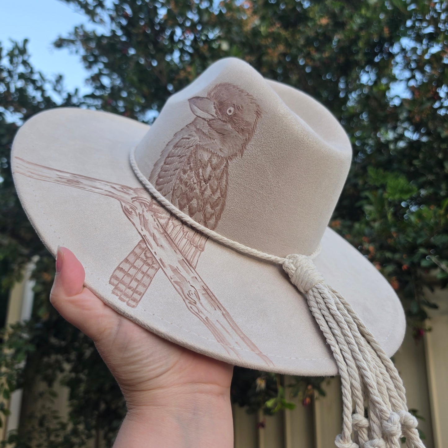 *NEW 020 Beige Kookaburra w/ Gum Leaves