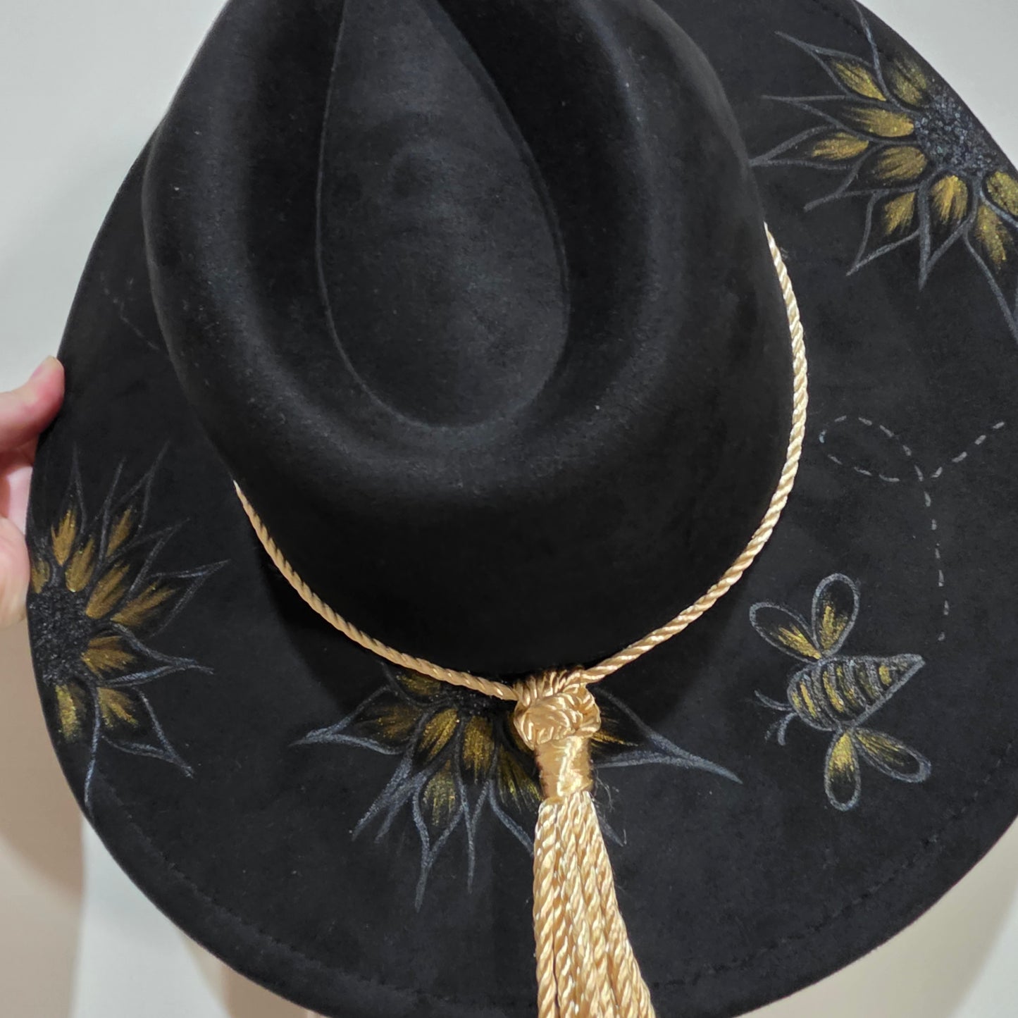 *NEW 1007 Black w/ Gold Sunflowers