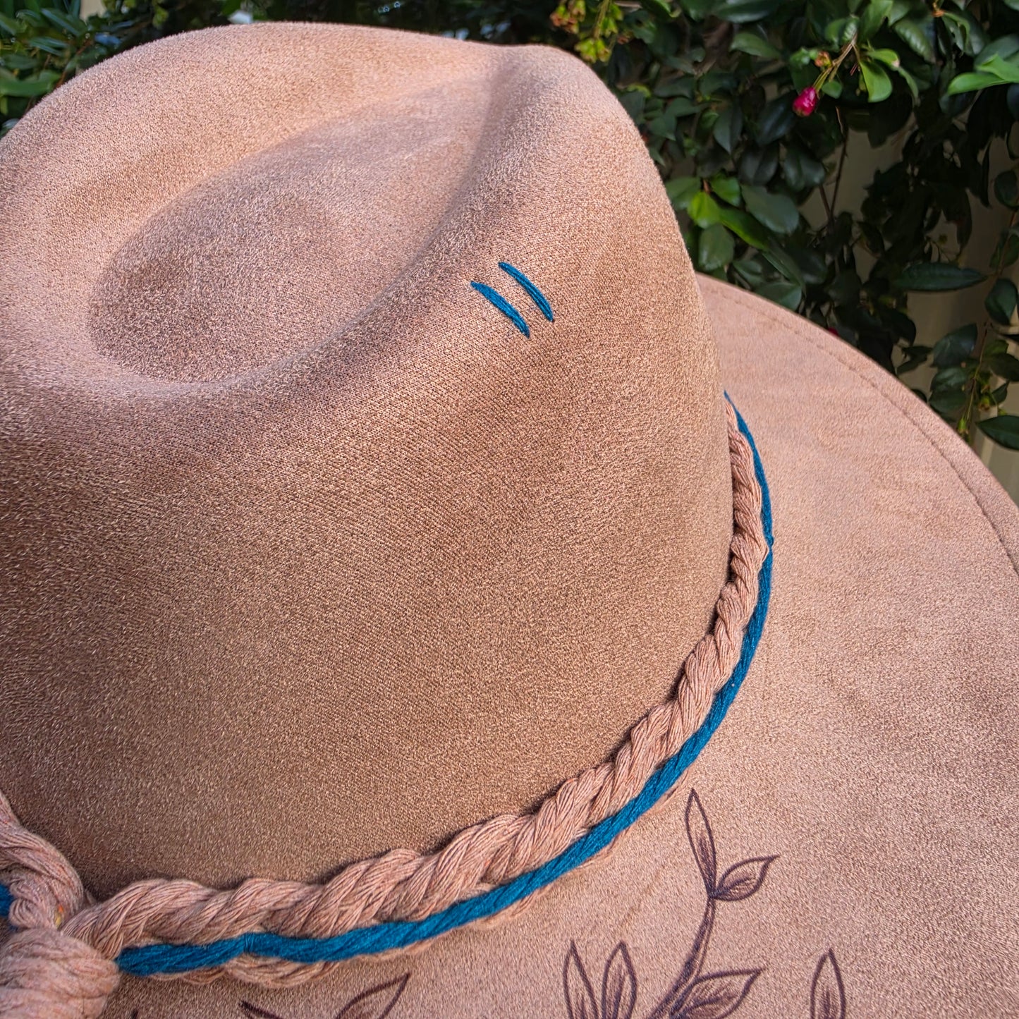 *NEW 017 Brown Kookaburra Painted