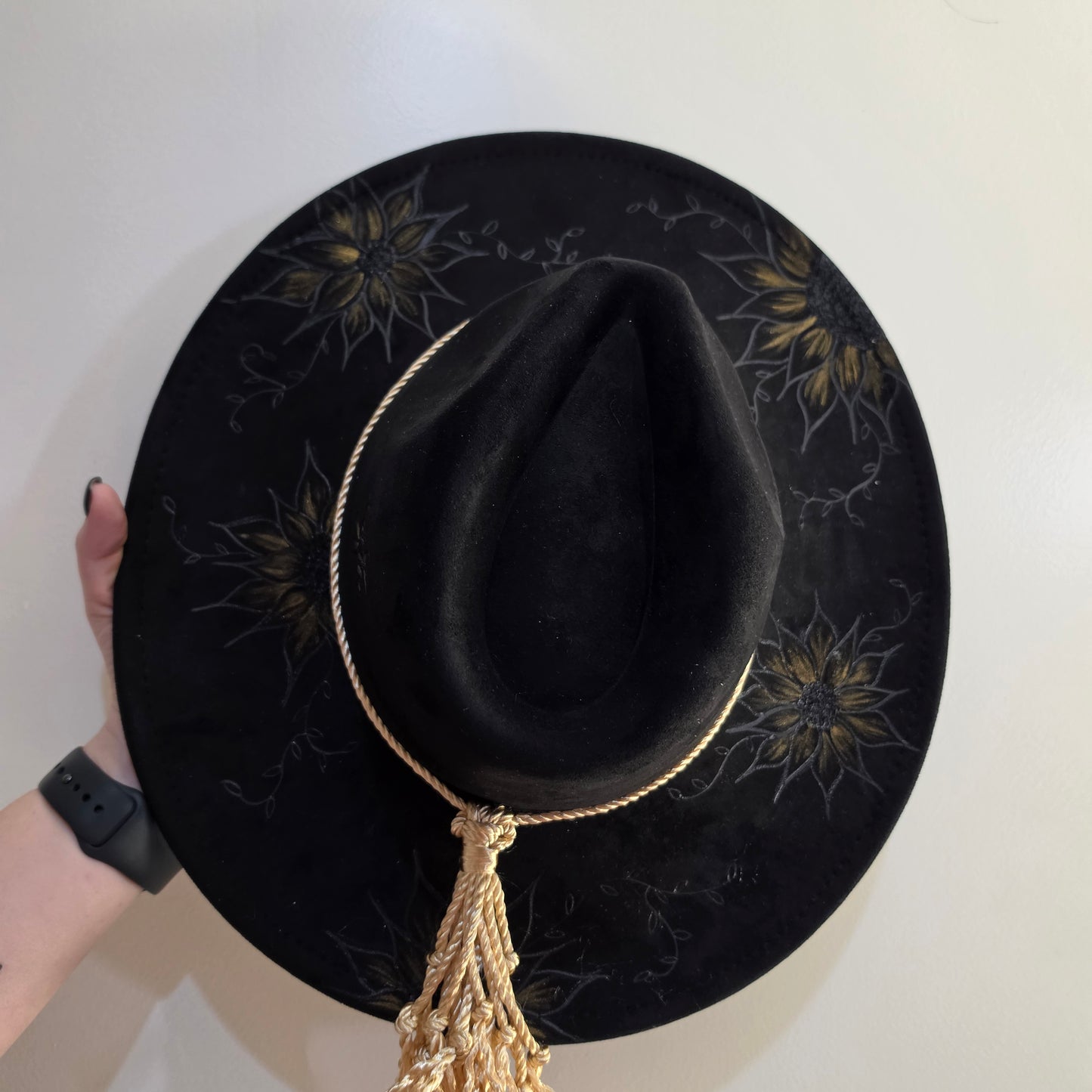 *NEW 1008 Black w/ Gold Sunflowers