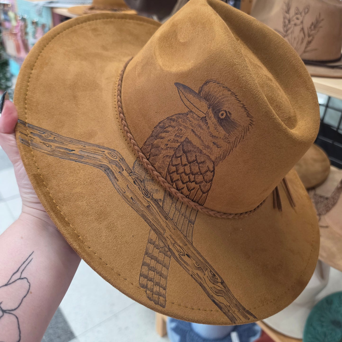 New* 038 Caramel Kookaburra (Planties In A Knot)