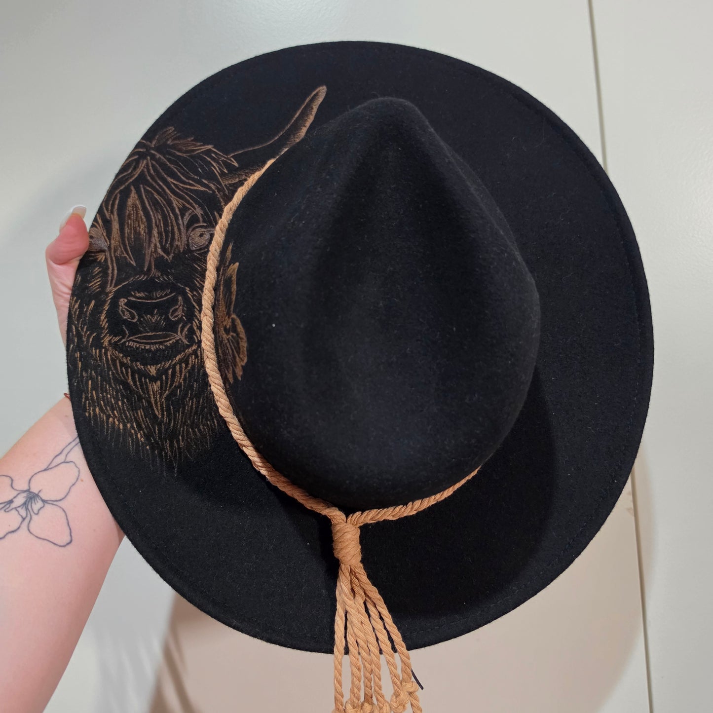 *NEW 029 Black Cow & Flower