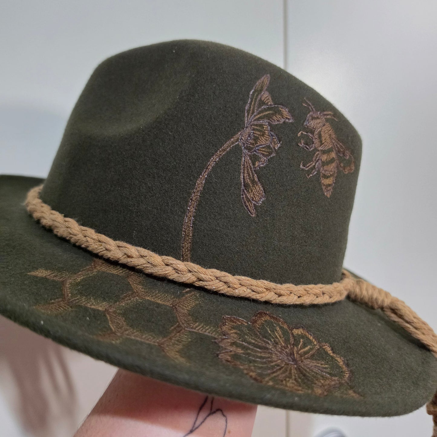 *NEW 028 Khaki Bees & Florals