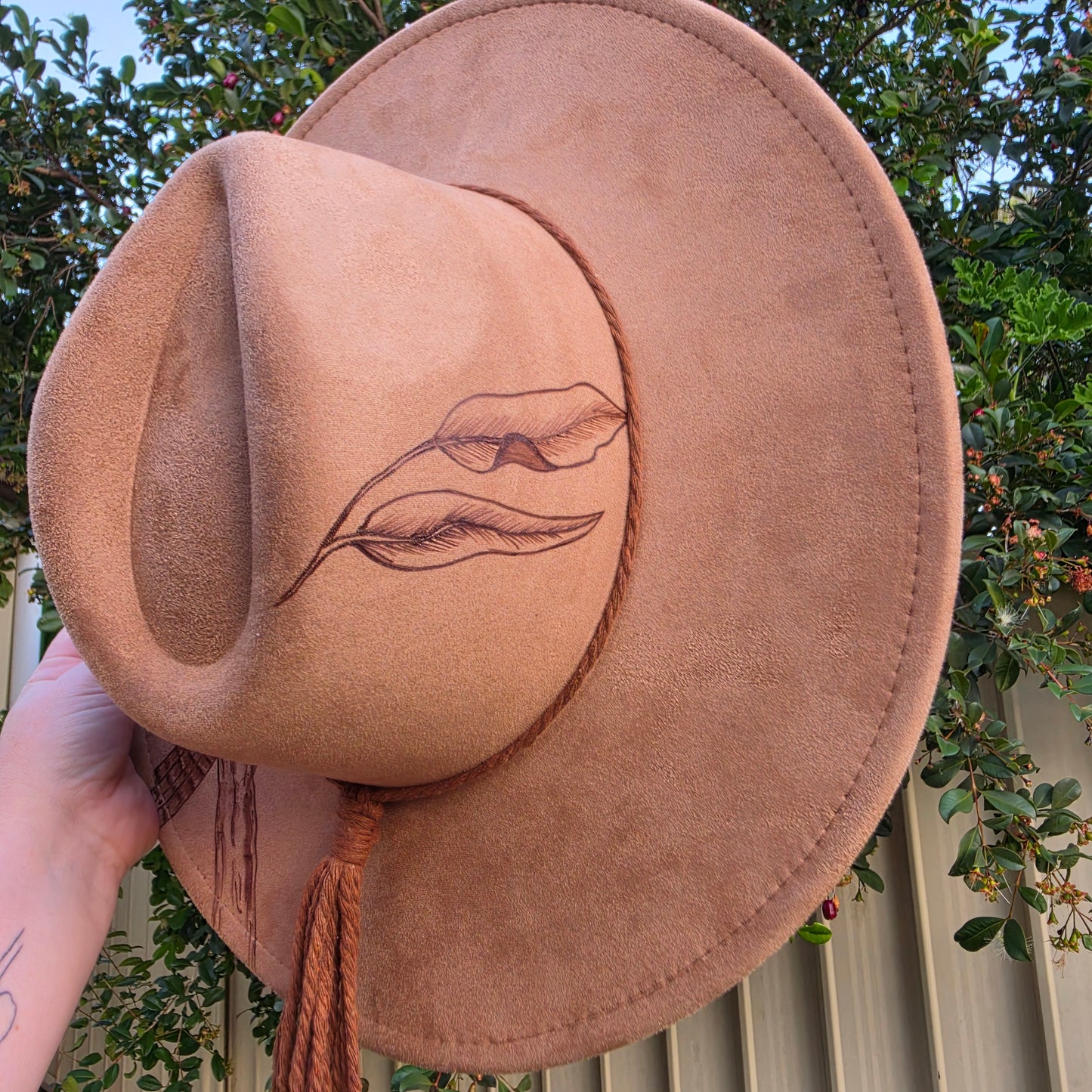 *NEW 018 Brown Kookaburra w/ Gum Leaves