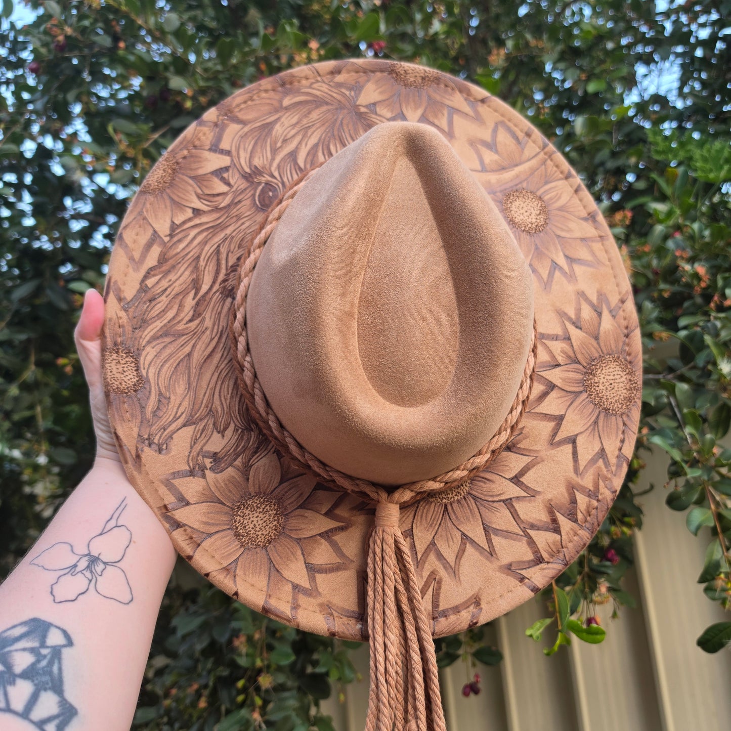 *NEW 016 Brown Cow & Sunflowers