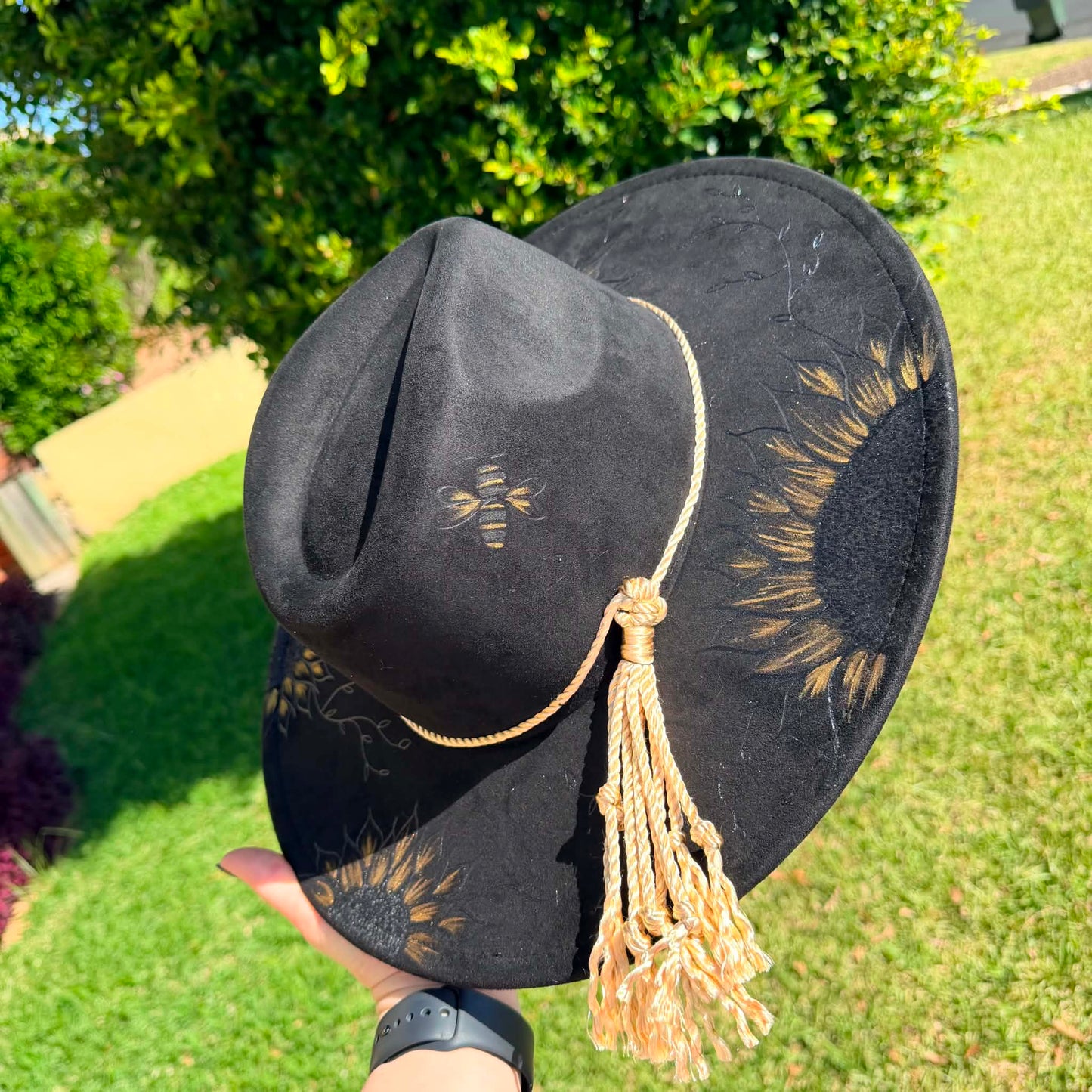 *NEW 1006 Black w/ Gold Sunflowers