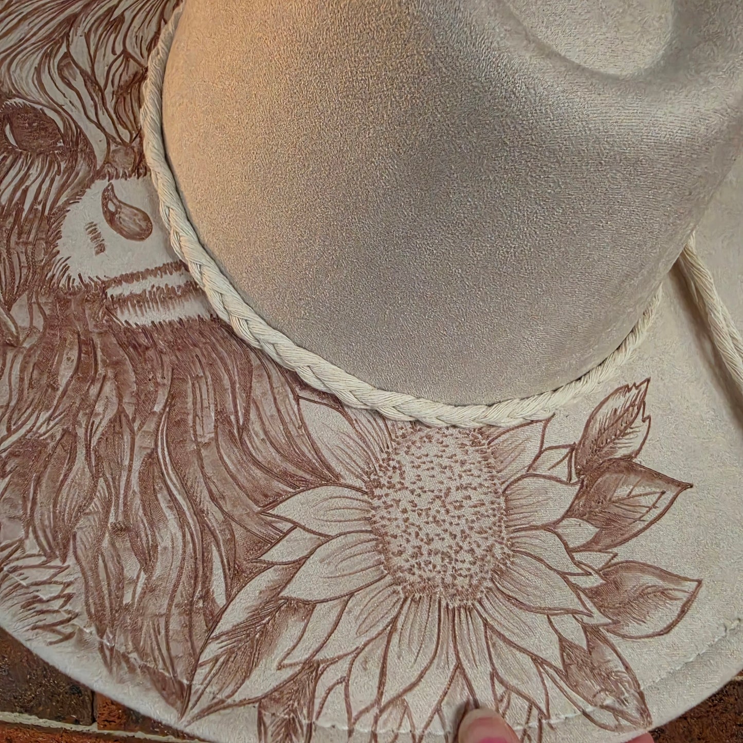 *NEW 1012 Beige Cow w/ Sunflowers