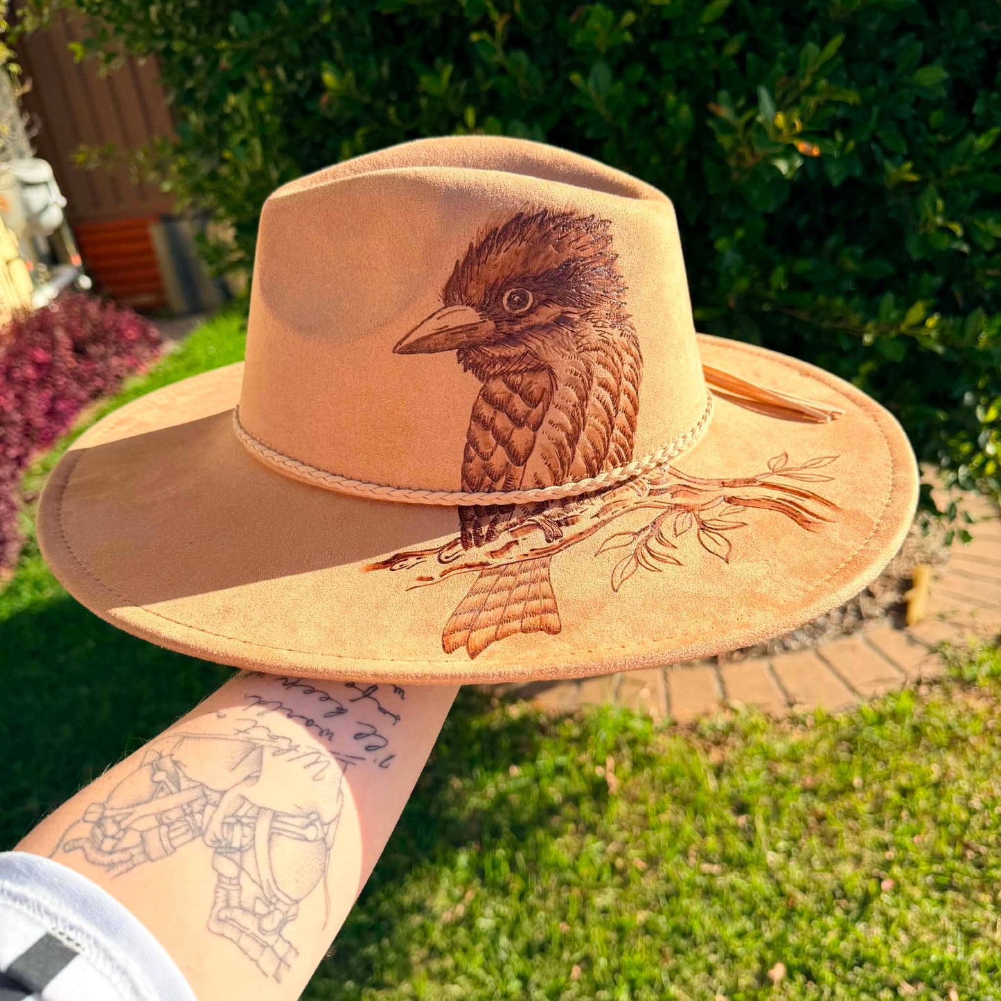 *NEW 1009 Brown w/ Kookaburra