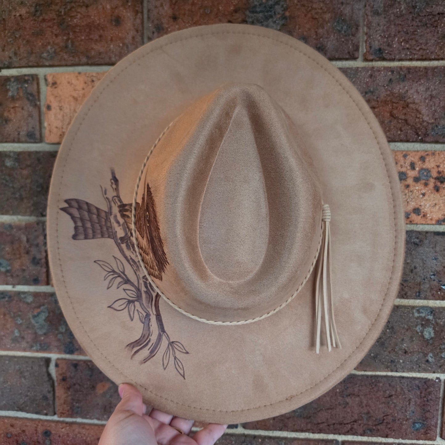 *NEW 1009 Brown w/ Kookaburra
