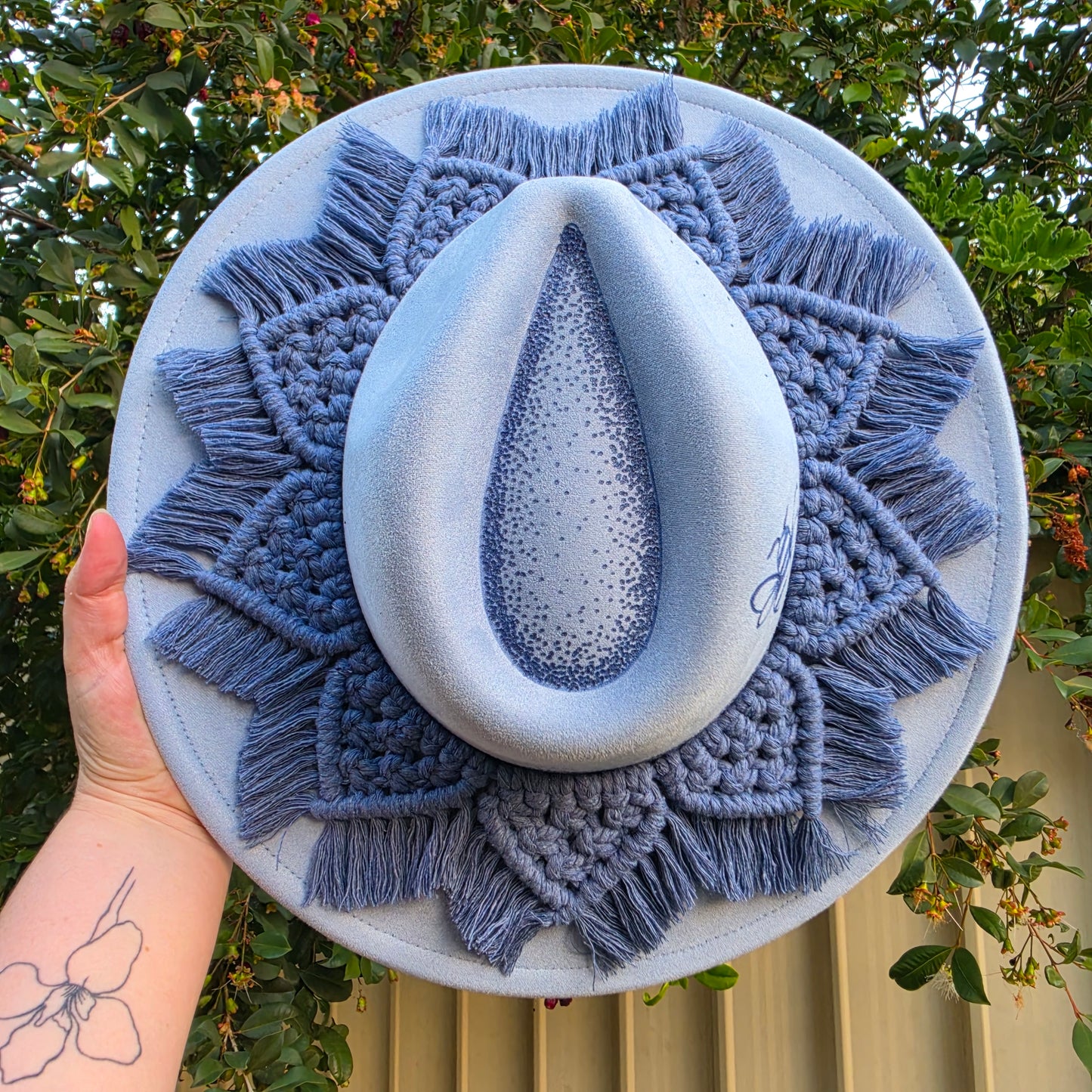 *NEW 024 Blue - Sunflower Macrame Bee (minor imperfection)