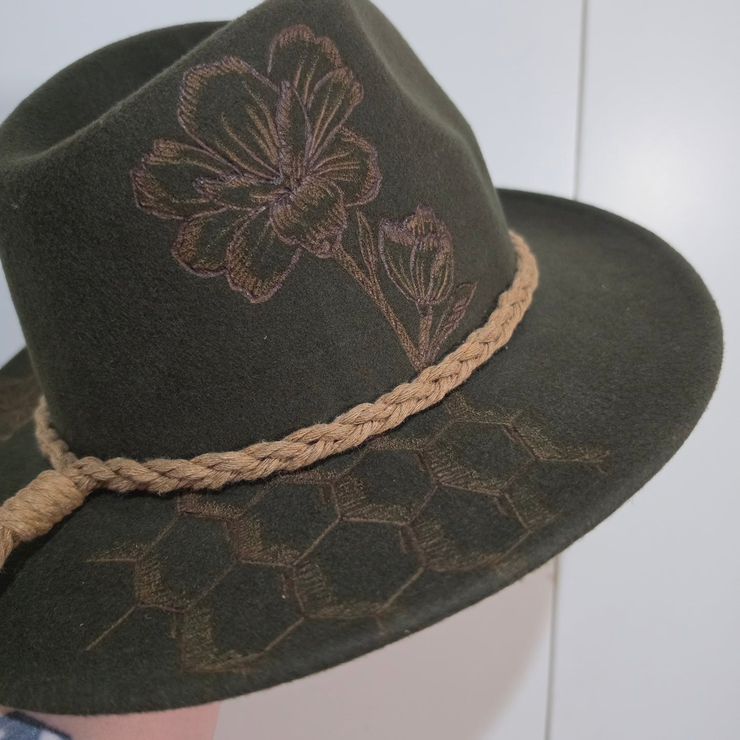 *NEW 028 Khaki Bees & Florals