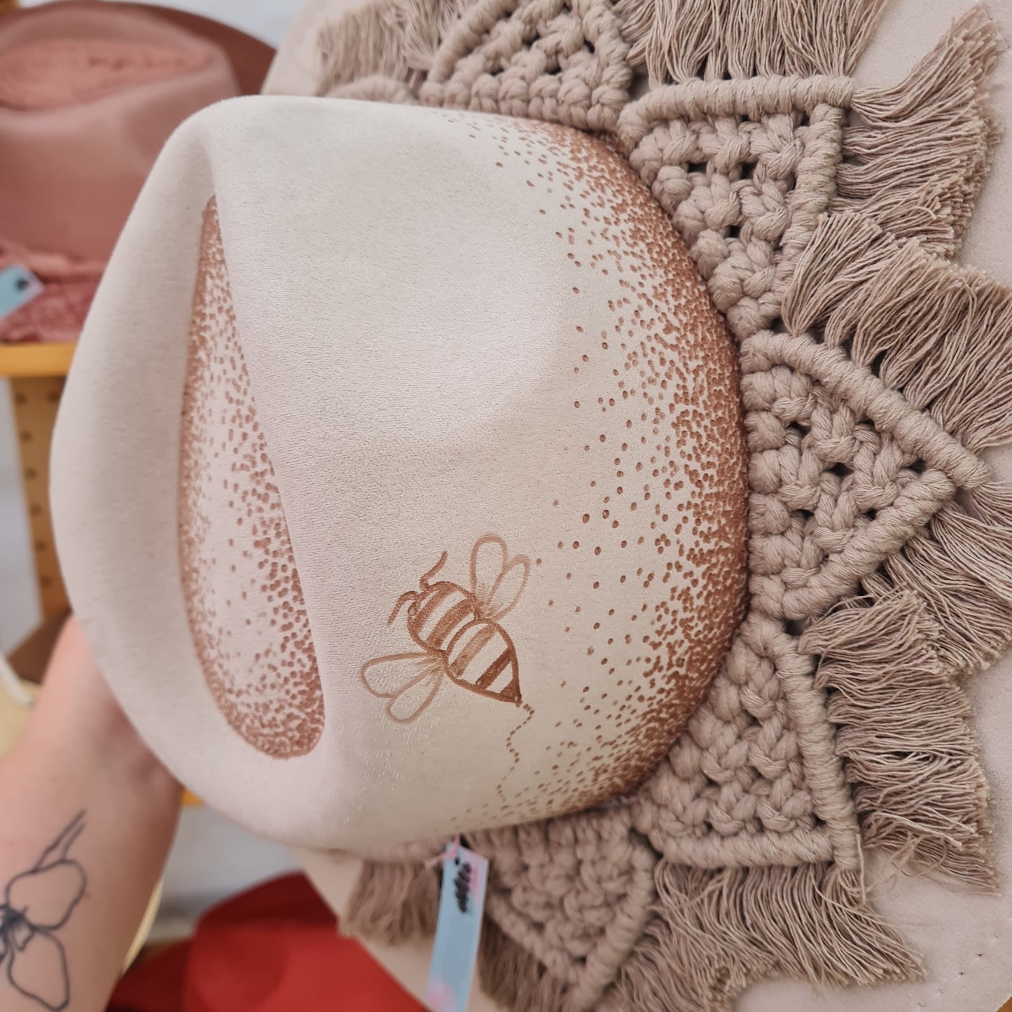 006 Hand Burnt - Beige Sunflower