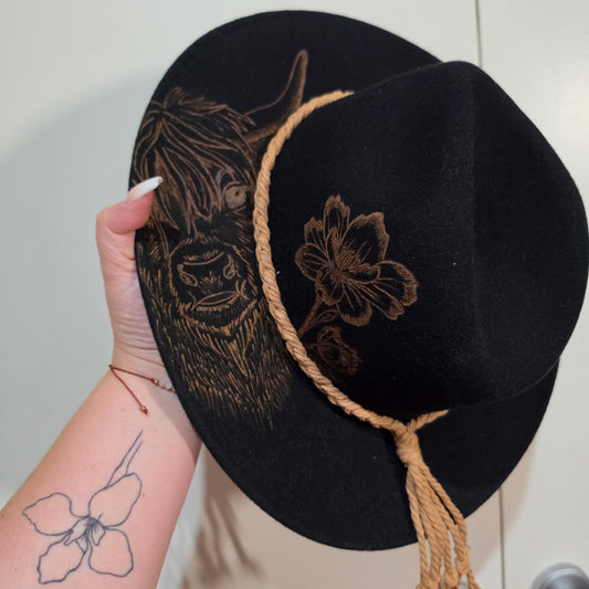 *NEW 029 Black Cow & Flower