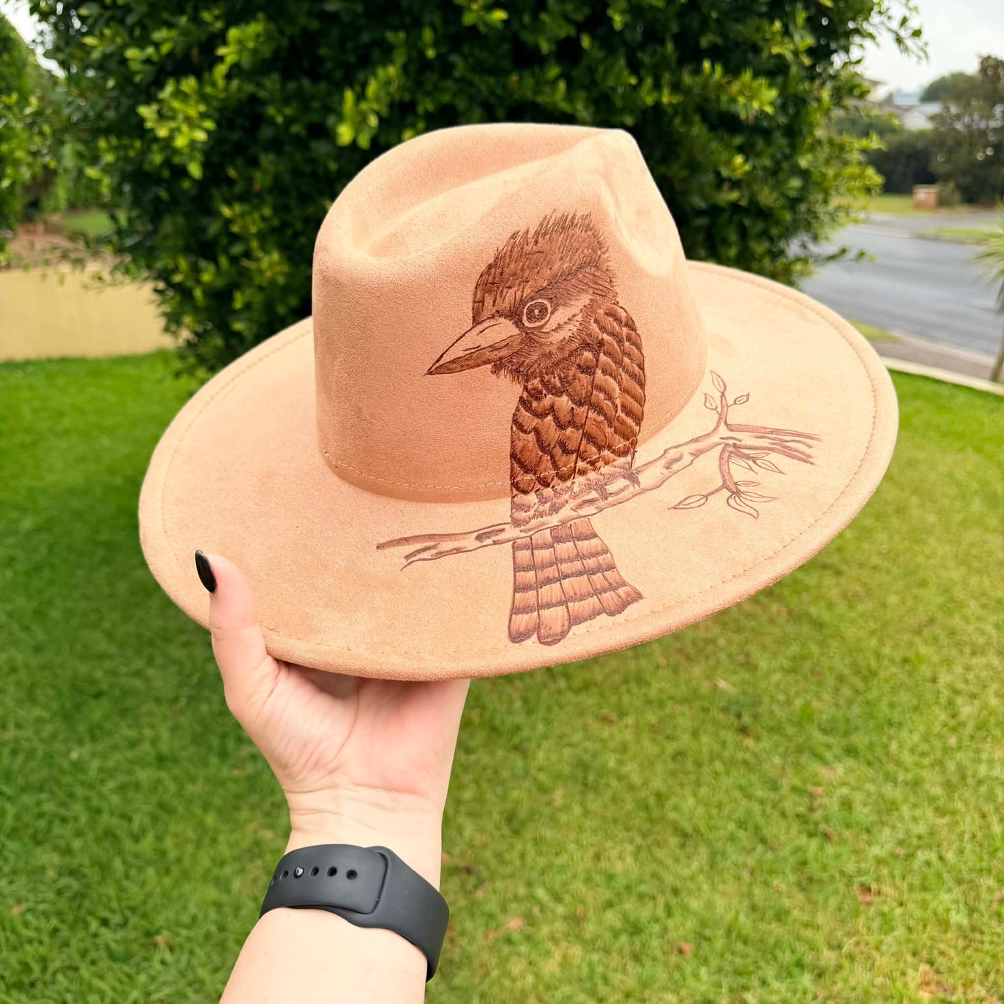 *NEW 1013 Brown w/ Kookaburra