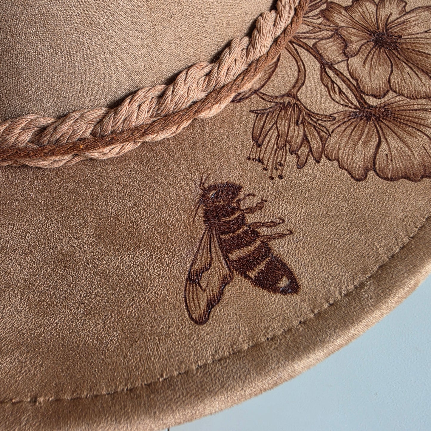 *NEW 025 Brown Bees & Florals